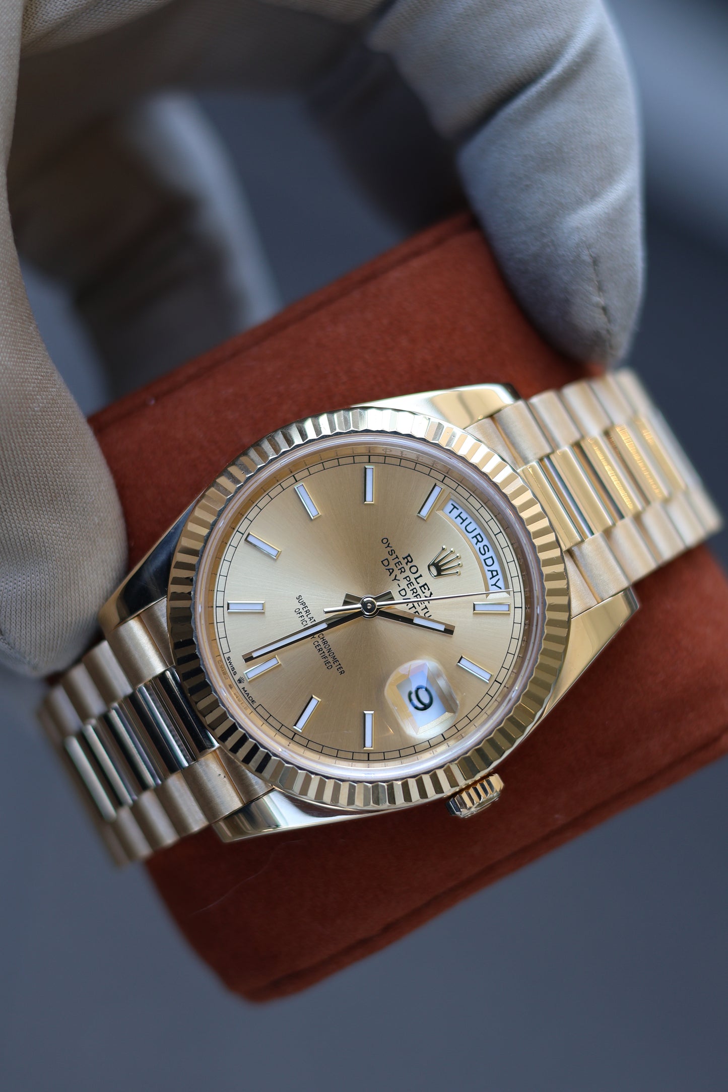 Rolex Day-Date 40 228238 Champagne Index Dial