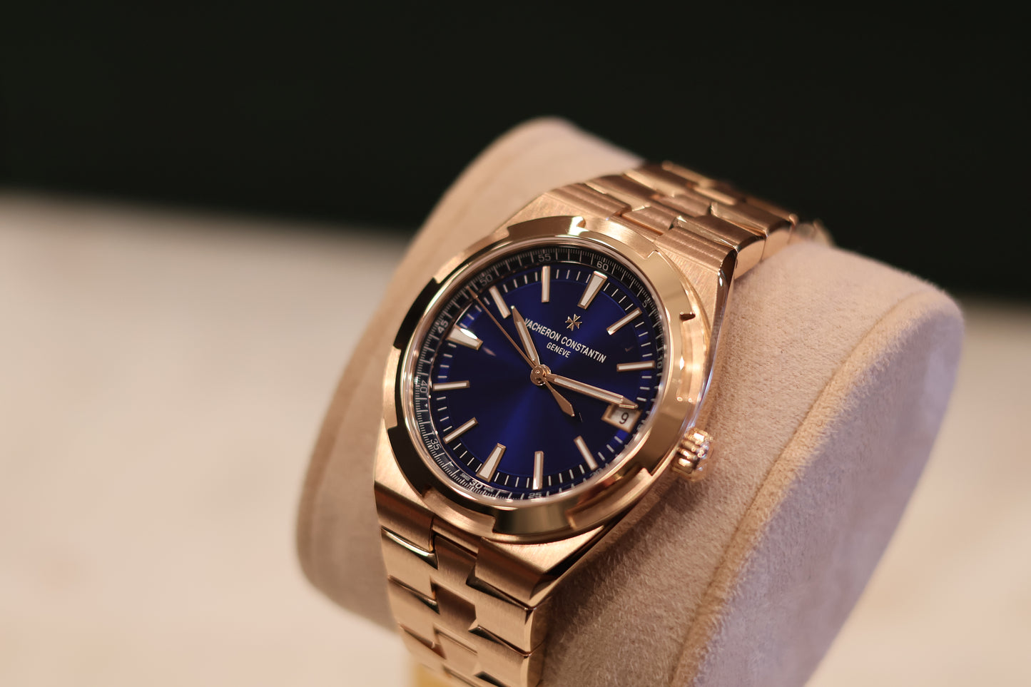 Vacheron Constantin Overseas 4520V/ 210R Rose Gold Blue Dial