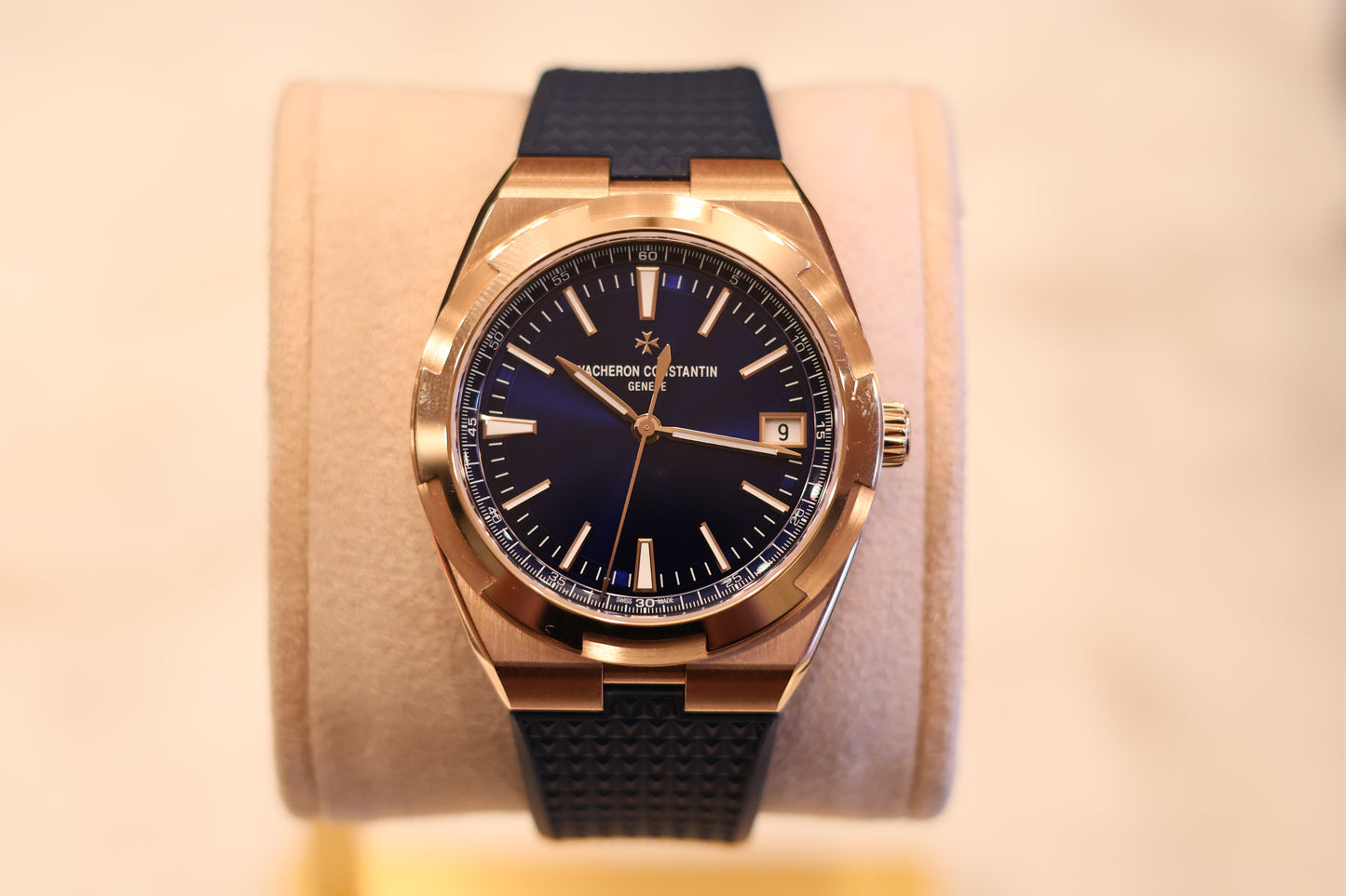 Vacheron Constantin Overseas 4520V/ 210R Rose Gold Blue Dial
