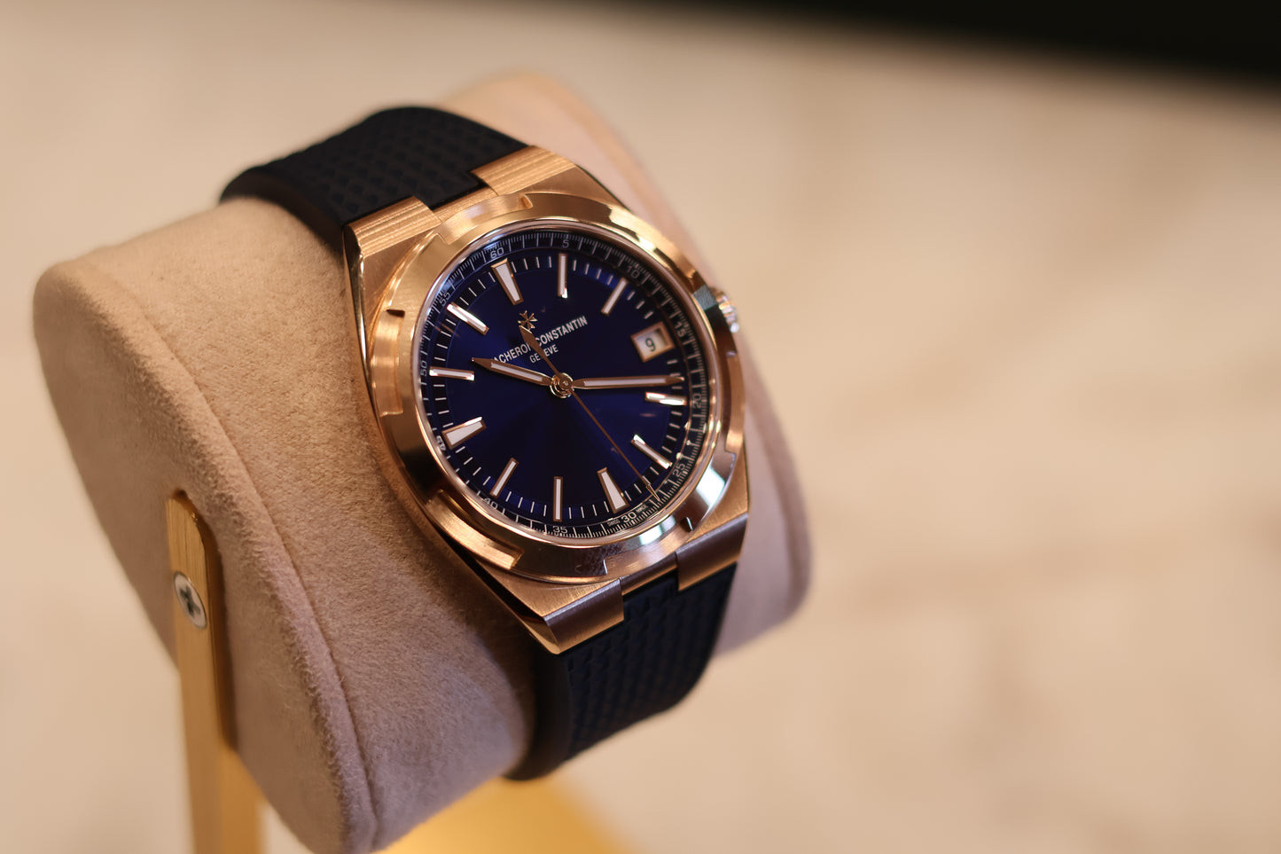 Vacheron Constantin Overseas 4520V/ 210R Rose Gold Blue Dial