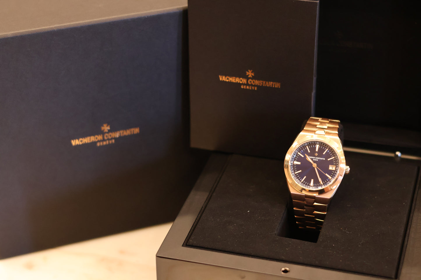 Vacheron Constantin Overseas 4520V/ 210R Rose Gold Blue Dial