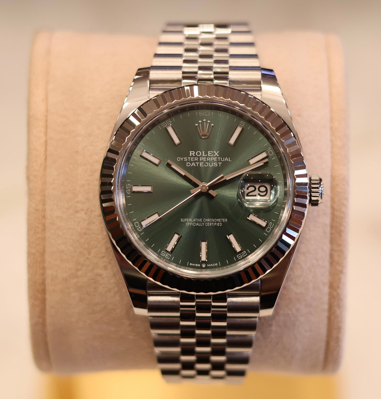 Rolex Datejust 41 Mint Green Jubilee bracelet fluted bezel 126334