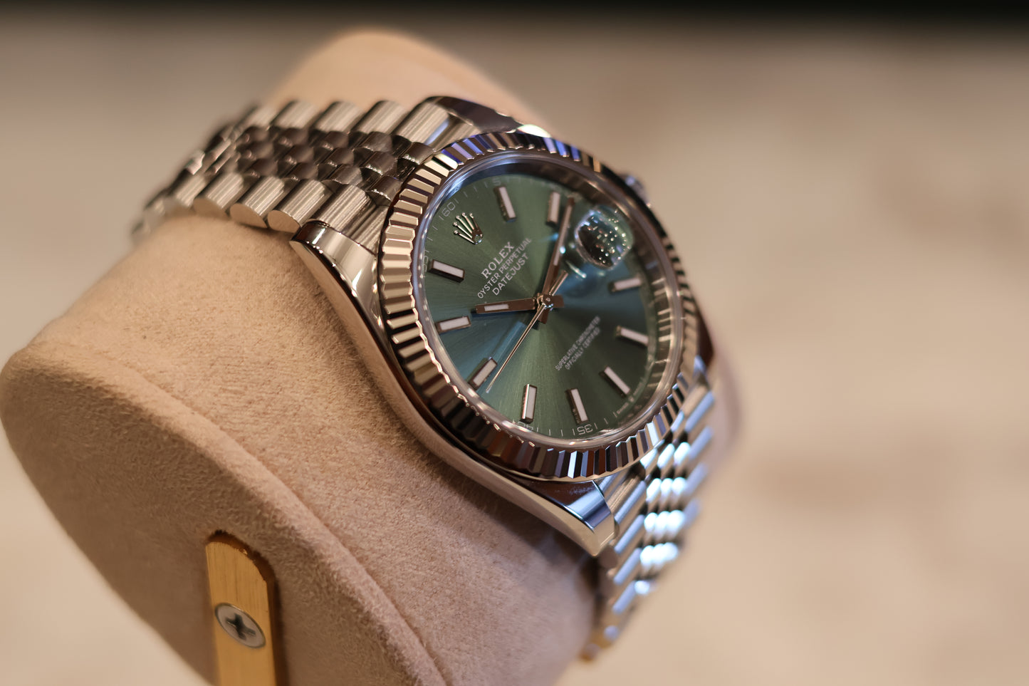 Rolex Datejust 41 Mint Green Jubilee bracelet fluted bezel 126334