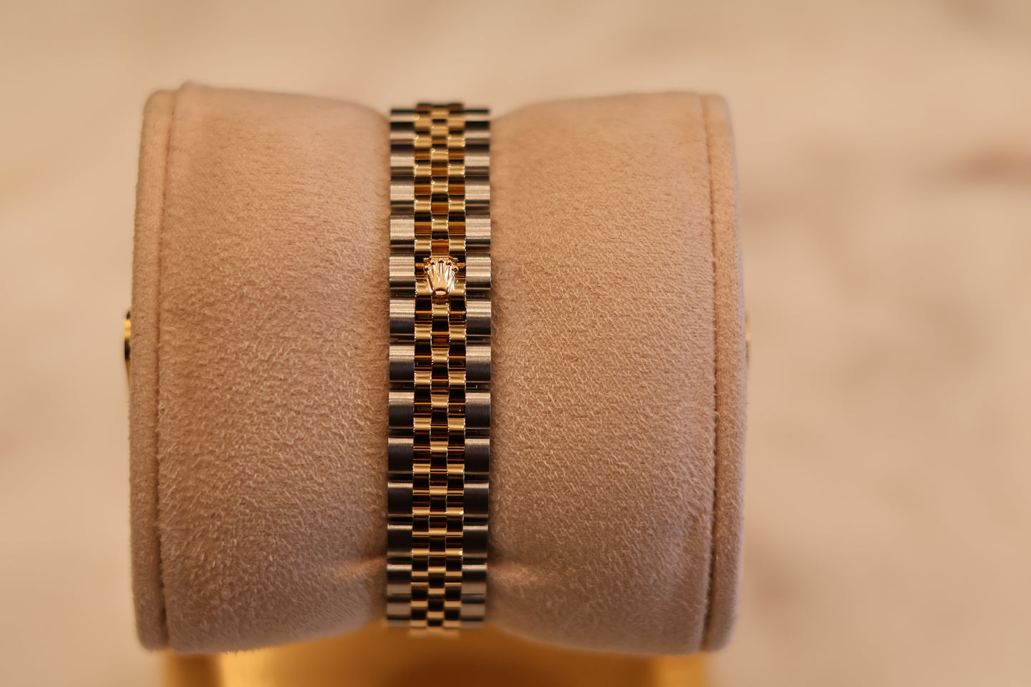 Rolex Ladies Datejust 28 Champagne Dial Jubilee bracelet - Unworn