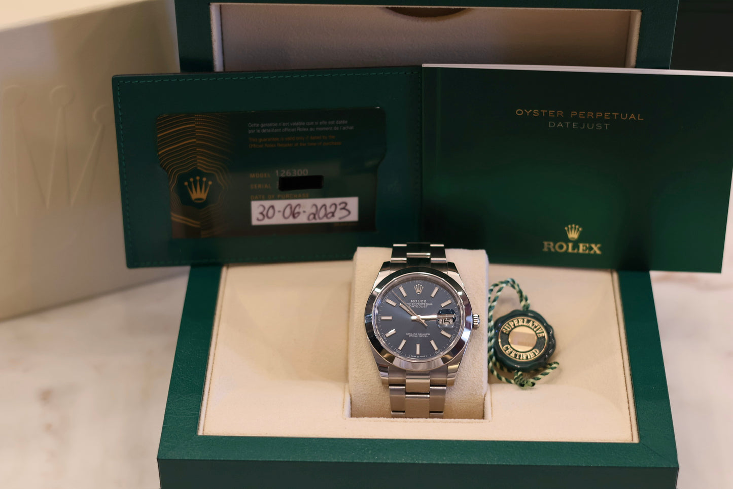 Rolex Datejust 41 Oyster Bracelet Smooth Bezel 126300 Blue Index