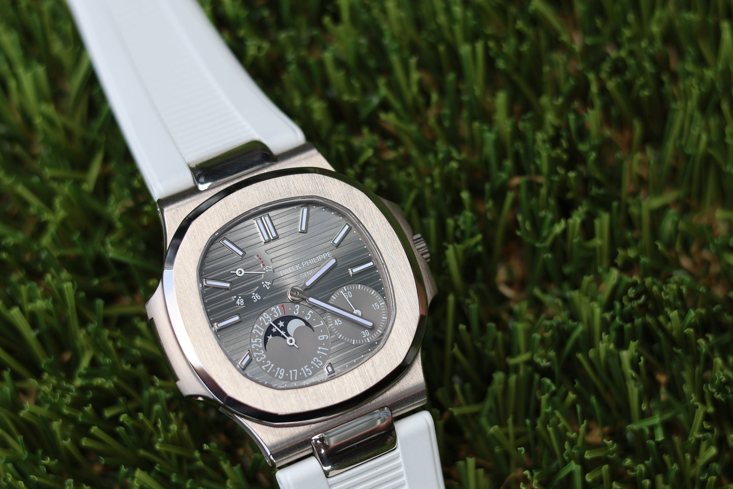 Patek Philippe Nautilius 5712G