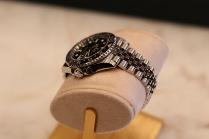 Rolex GMT Master II "Bruce Wayne" Jubilee 126710GRNR