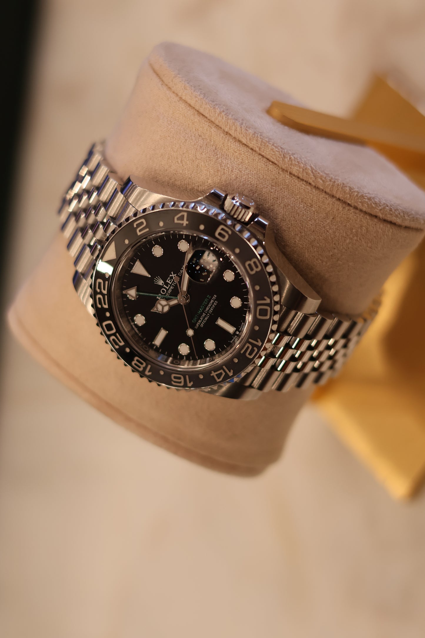 Rolex GMT Master II "Bruce Wayne" Jubilee 126710GRNR