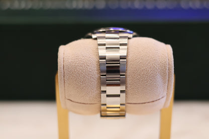 Rolex Datejust 41 Oyster Bracelet Smooth Bezel 126300 Blue Index