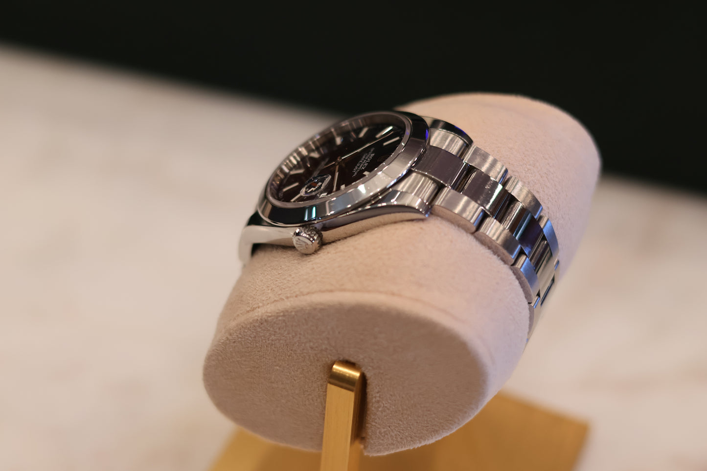 Rolex Datejust 41 Oyster Bracelet Smooth Bezel 126300 Blue Index