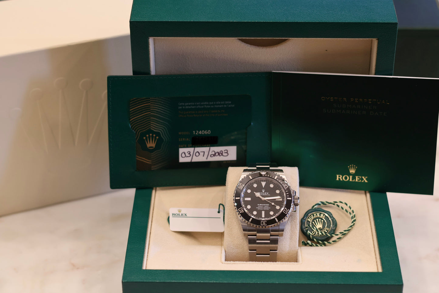 Rolex Submariner No Date 41 124060