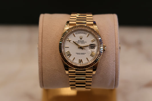 Rolex Day-Date 40 Yellow Gold white Dial 228238