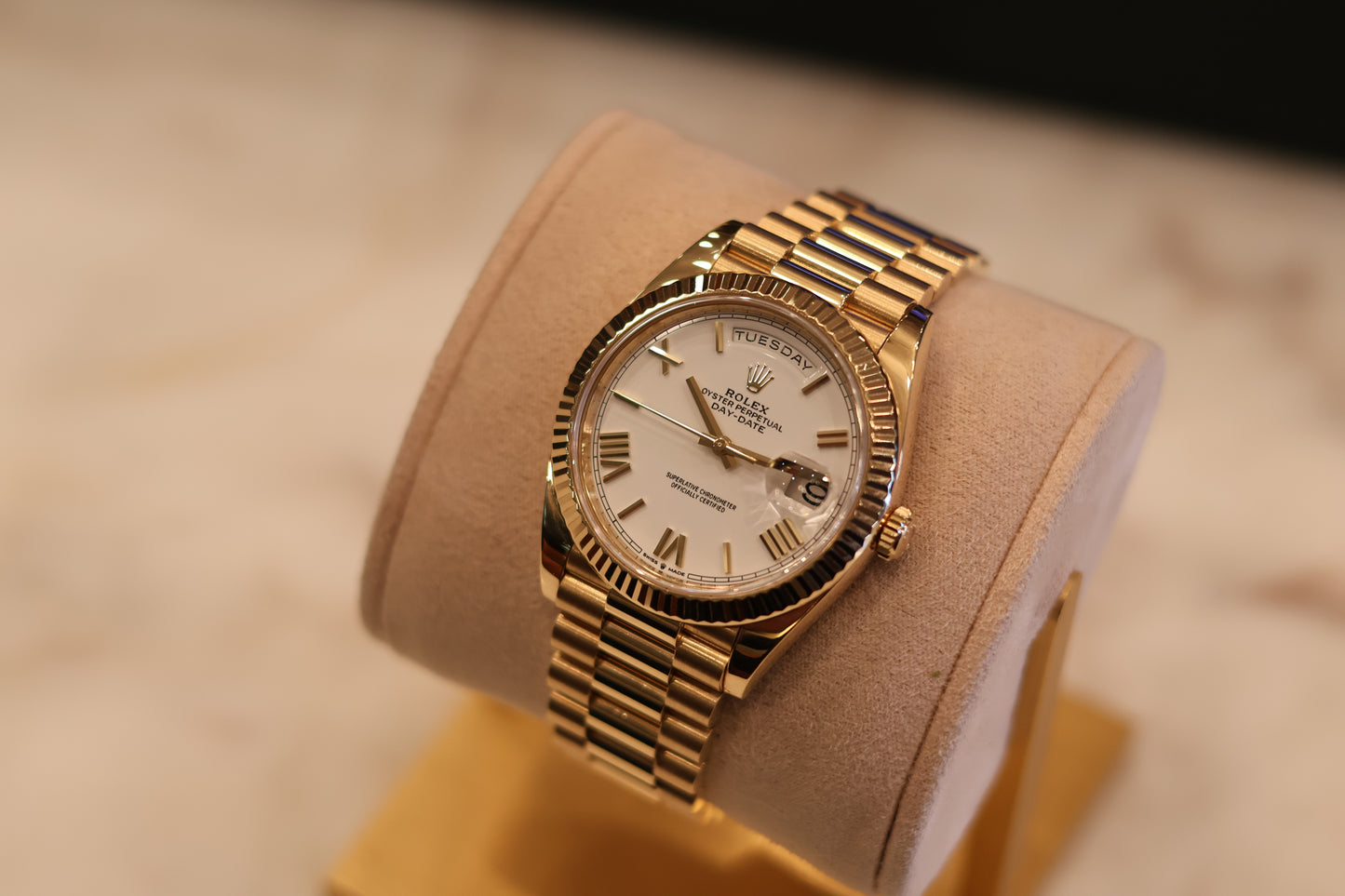 Rolex Day-Date 40 Yellow Gold white Dial 228238