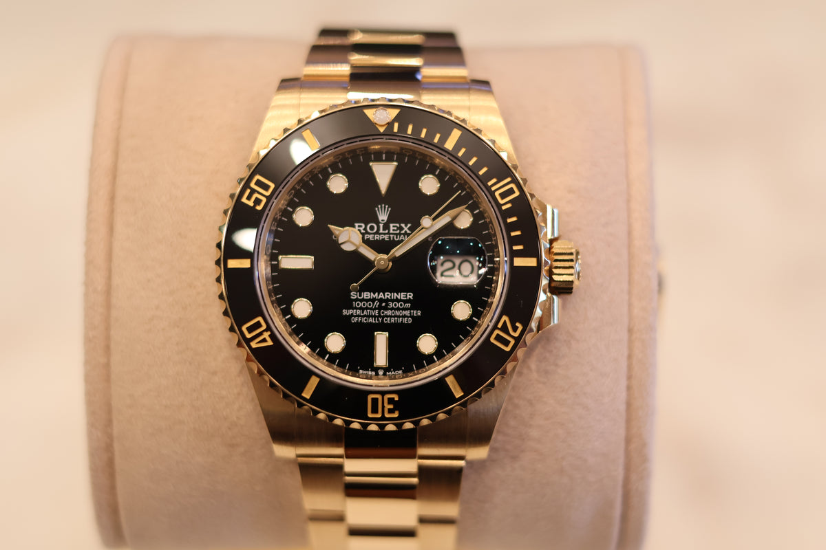 Rolex Subamariner Date 41 Yellow Gold Black dial 126618LN