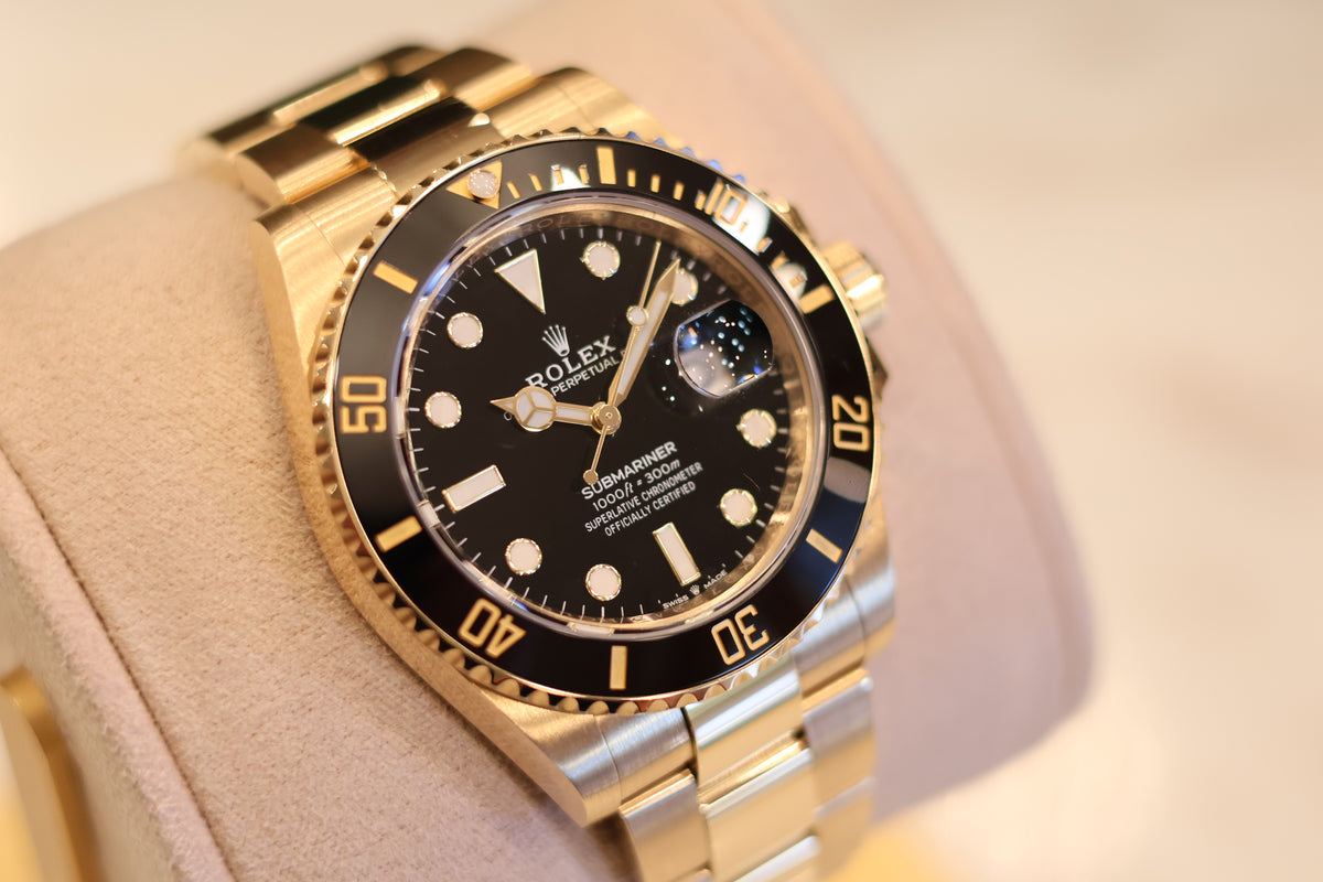 Rolex Subamariner Date 41 Yellow Gold Black dial 126618LN