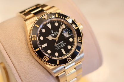 Rolex Subamariner Date 41 Yellow Gold Black dial 126618LN