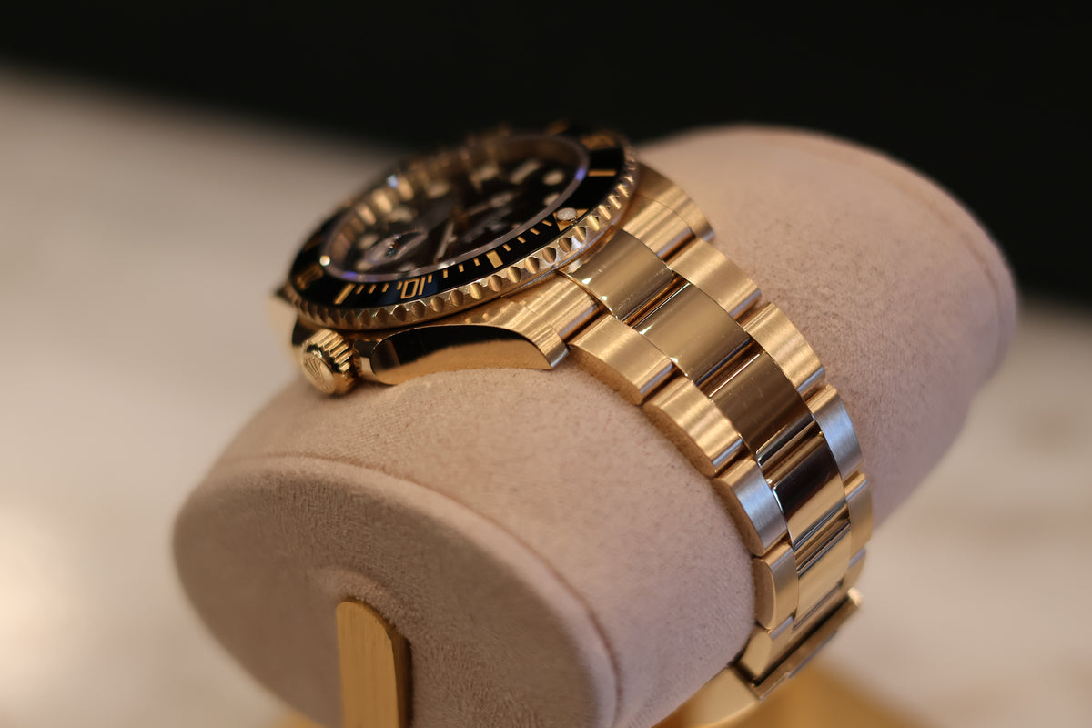 Rolex Subamariner Date 41 Yellow Gold Black dial 126618LN