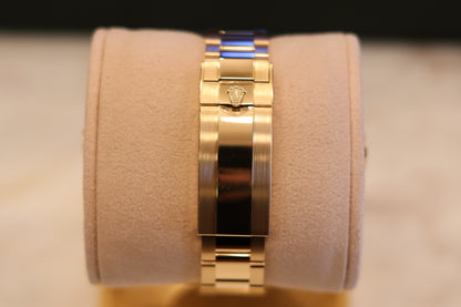 Rolex Subamariner Date 41 Yellow Gold Black dial 126618LN