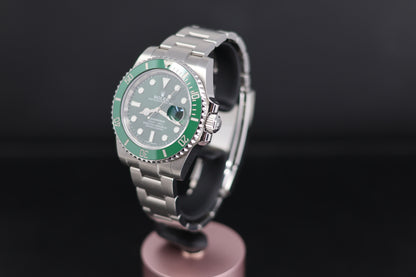 Rolex Submariner Date “Hulk” 116610LV