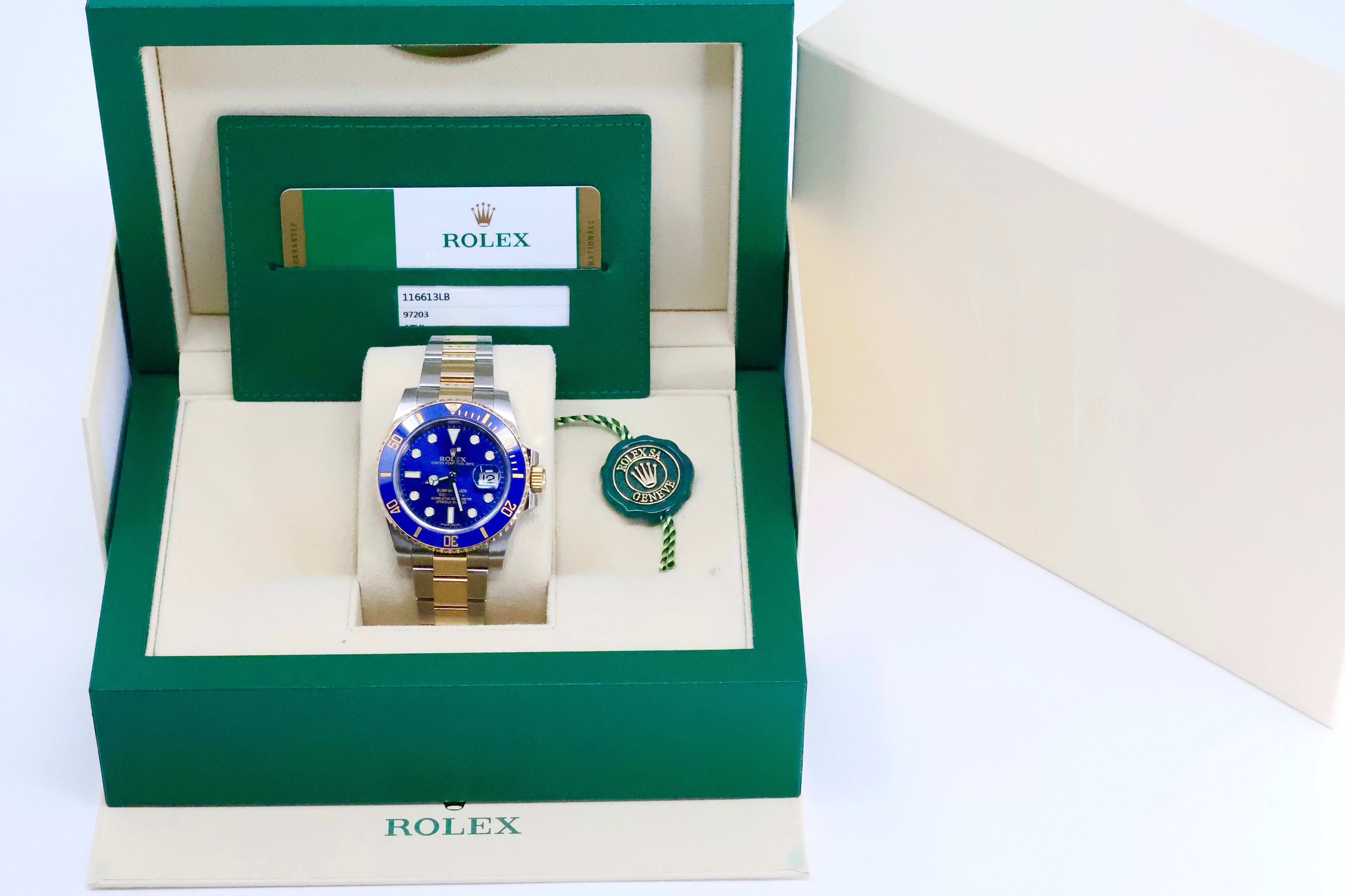 Rolex Submariner Date 40 Bluesy Two Tone Blue Dial 116613LB Piece Unique Watch